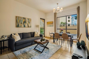Cosy 4BR Apartment on JBR Beach - Close to Shops & Dining, Perfect for Families & Groups - By Sunkissed Holiday Homes